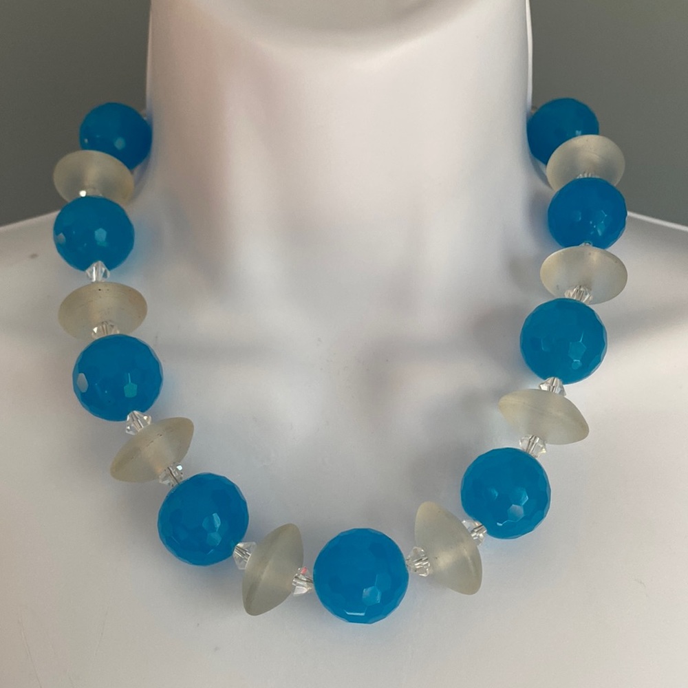 Faceted blue frosted white Chunky glass necklace